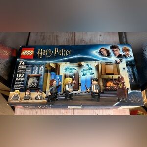 RETIRED LEGO Harry Potter: Hogwarts Room of Requirement (75966)-New/Unopen